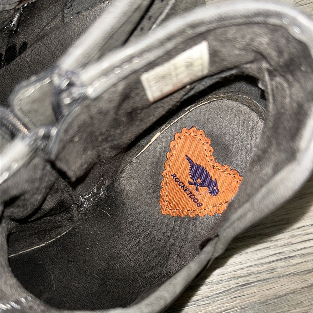 Stylish Gray Ankle Boots - Picture 2 of 5